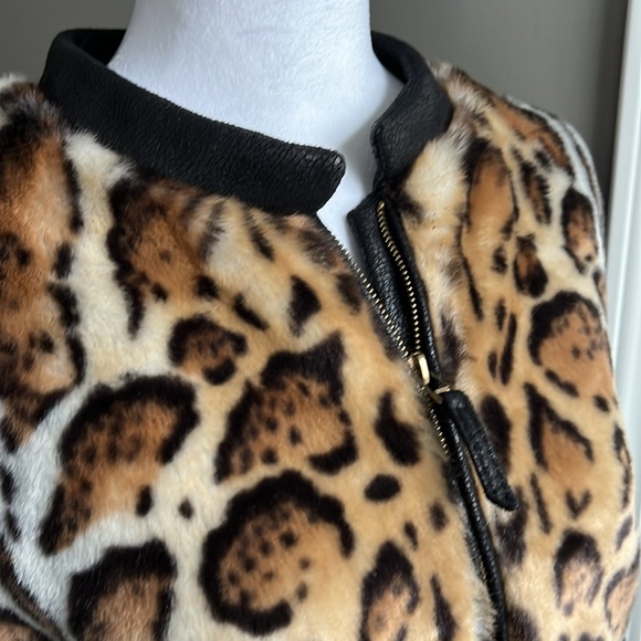 Fabulous, furs, leopard print Moto jacket - Picture 3 of 8